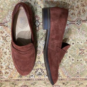 Beautiful comfy suede loafers